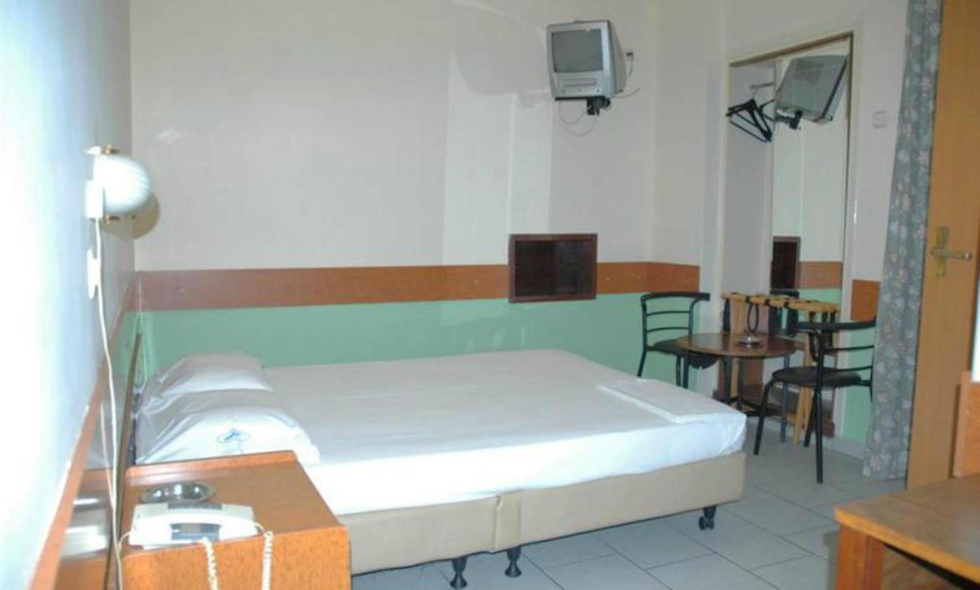 Prima Hotel Πειραιάς Εξωτερικό φωτογραφία